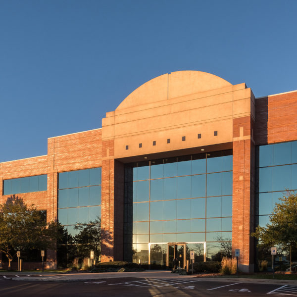 Front entrance of the Zeller managed Riverwood Corporate Center in Pewaukee, WI.